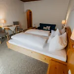 Der Zirbenhof 3*