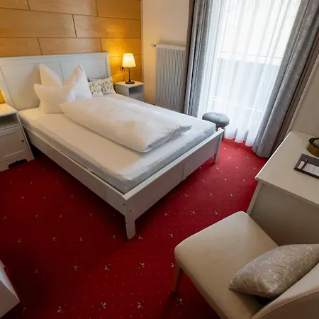 Zirbenhof 3*
