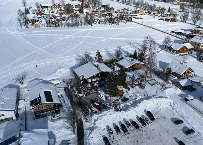 Der Zirbenhof بيت ضيافة